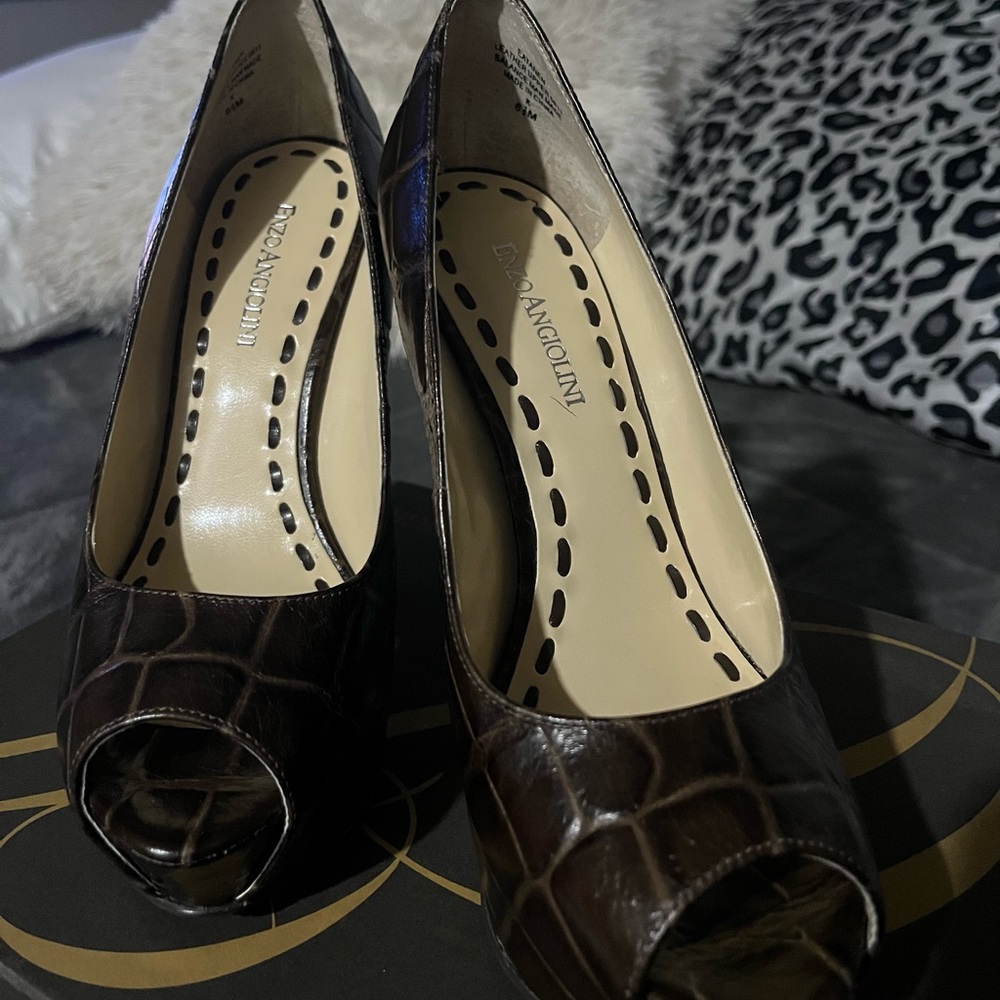 Peep Toe - Picture 2 of 5